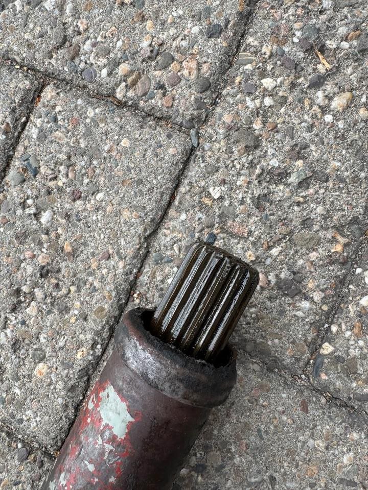 Deutz Allradantrieb Welle 5506 6206 Allrad - Image 6