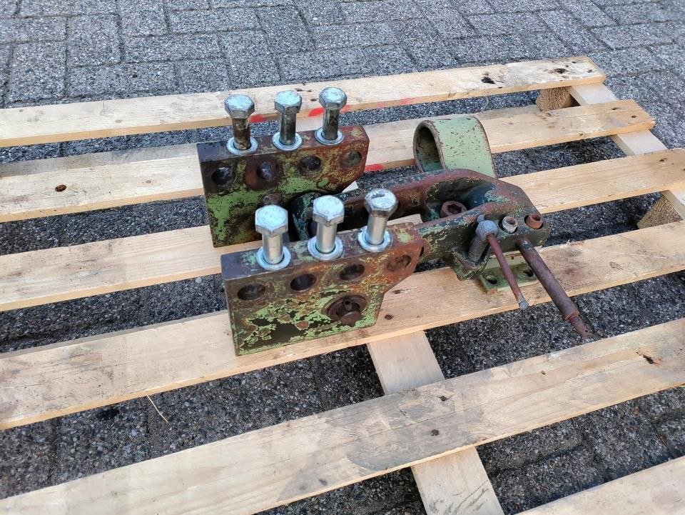 Deichselkupplung mit Oberlenkerhalterung + Sensorfeder - Image 2