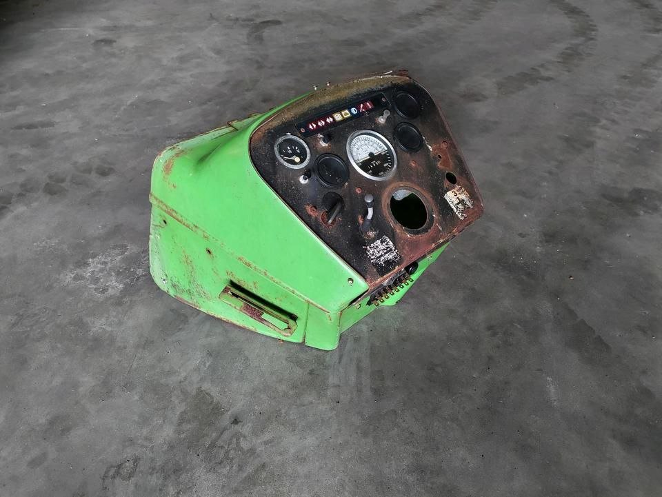 Deutz 10006 Special Tankdeckel + Armaturenbrett 8006 Special - Image 2
