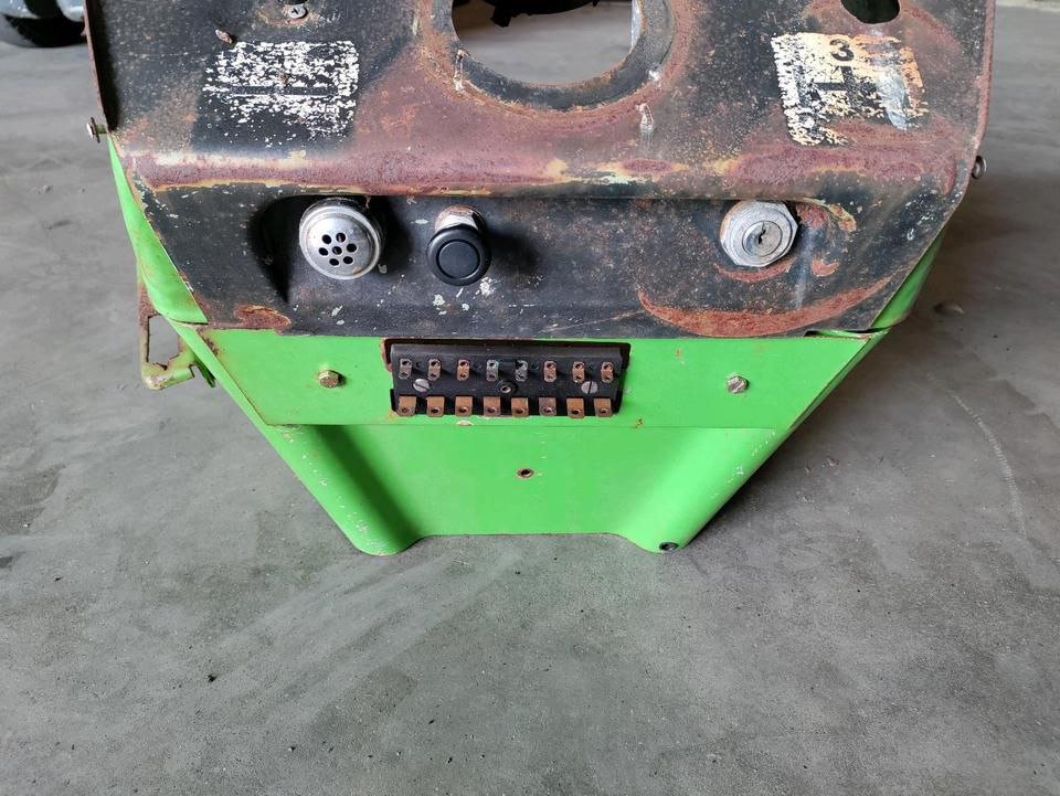 Deutz 10006 Special Tankdeckel + Armaturenbrett 8006 Special - Image 4