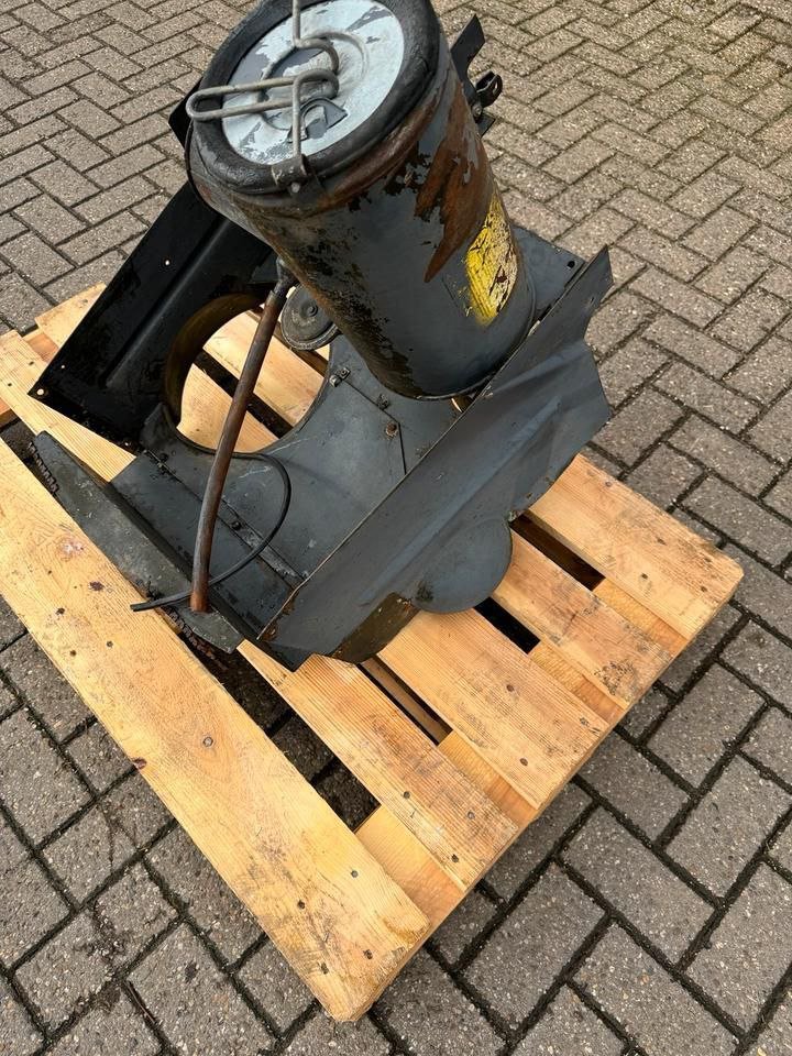 Deutz Luftfiltertrennwand 7506 8006