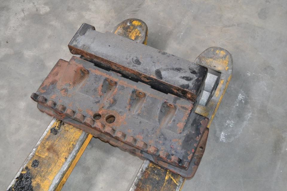 Frontgewichtdrager met gewichtsstuk voor Deutz - Image 4