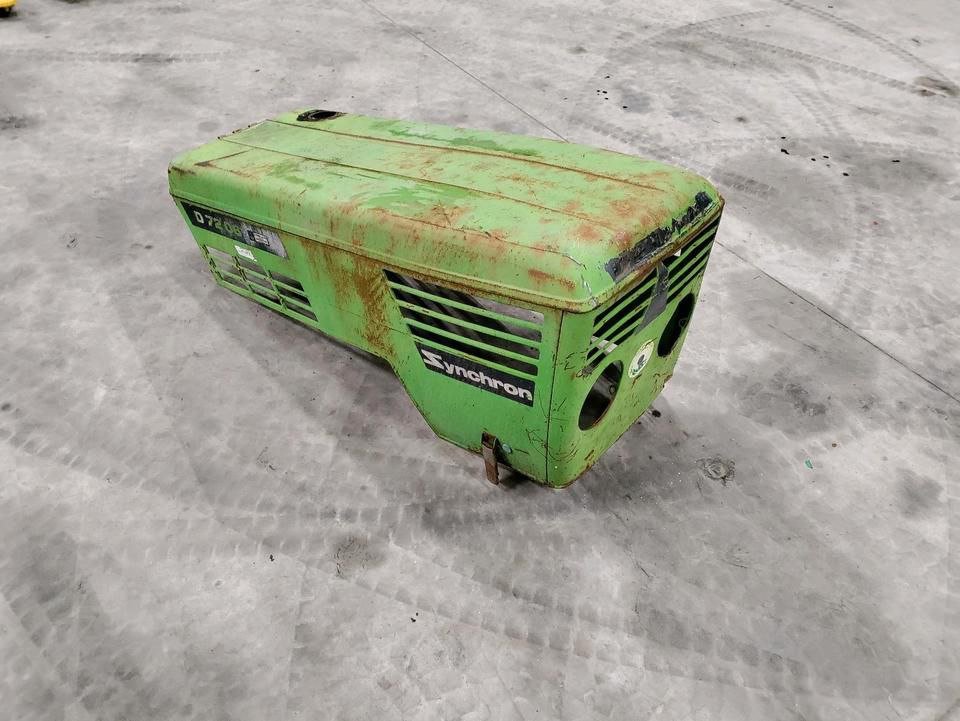 Motorkap Deutz 7206, 4-cilinder motorkap, 06 uitlaat naar boven - Image 4