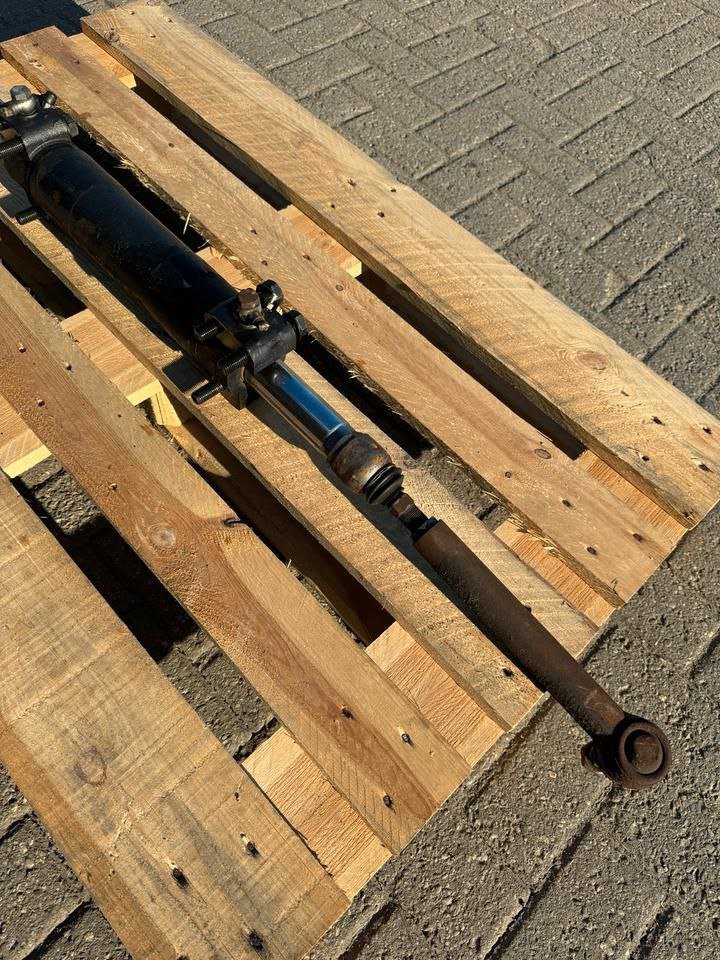 Deutz Agrostar Lenkzylinder Sige KN 030 6,38 6,31 6,21 - Image 3