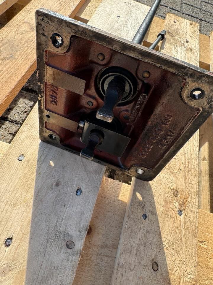 Deutz Schaltdeckel 7506 8006 10006 13006 ZF-Getriebe - Image 4