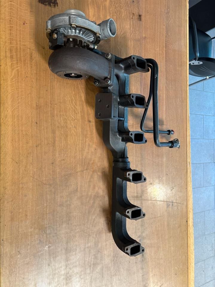 Turbolader + Abgaskrümmer + Krümmer Gleicher Deutz 70707-4 Garrett - Image 2